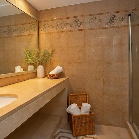 La Quinta Holidays Apartment *